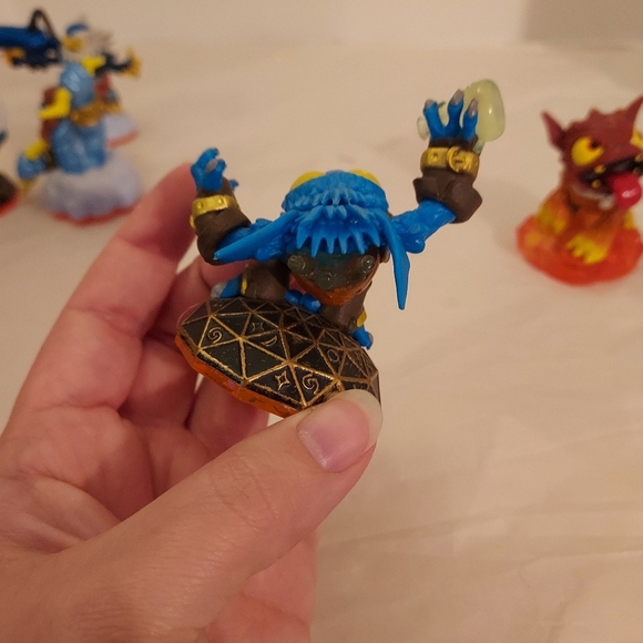 Lot of FIVE (5) Activision Skylanders Giants 2012 Action Figure Toys - Picture 12 of 16